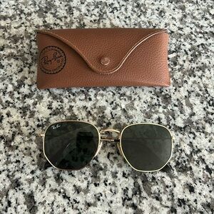 Ray-Ban Hexagonal Flat Lenses. Polished Gold. G-15 Green.
